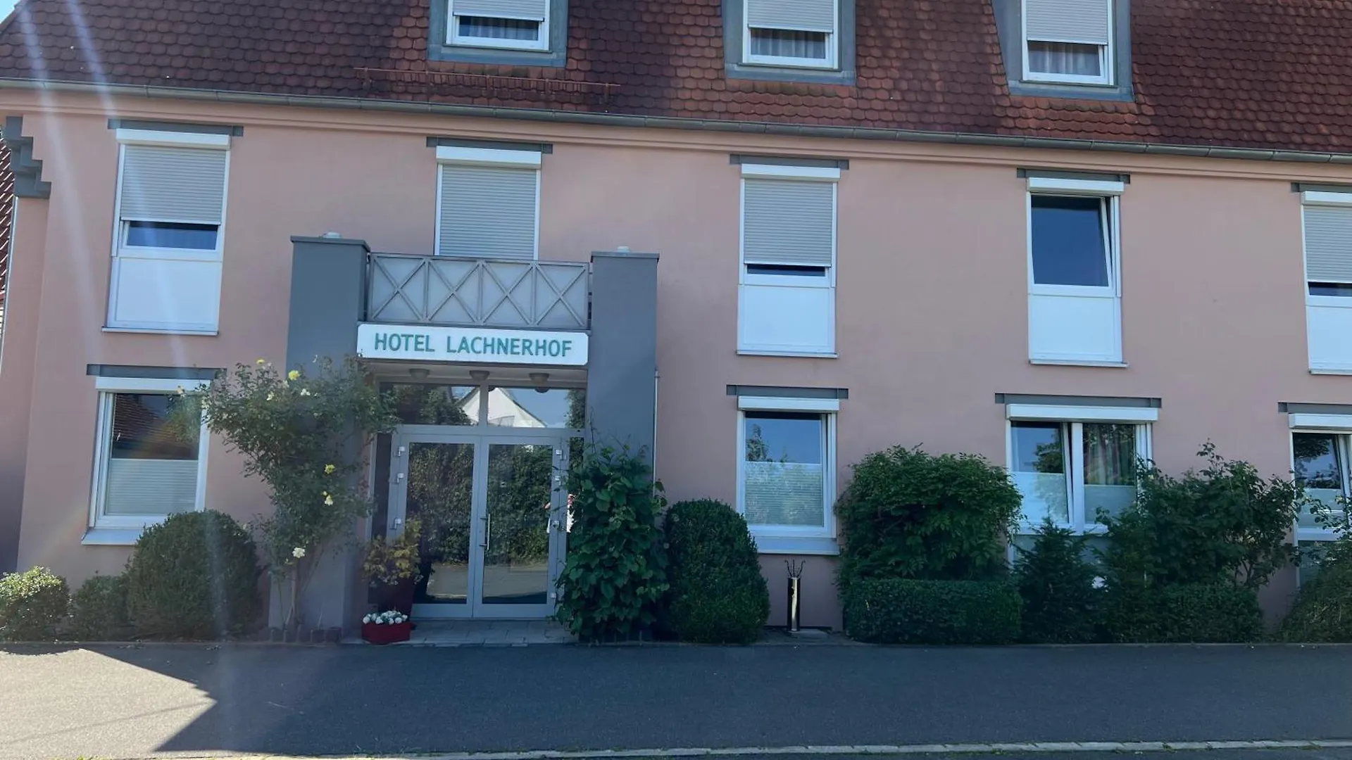 Hotel Lachnerhof contacts
